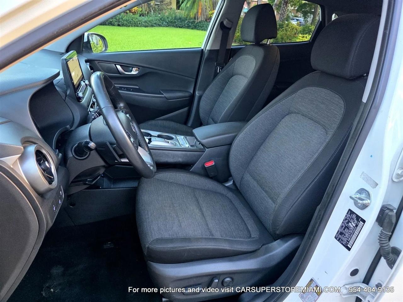 Hyundai Kona EV  2023