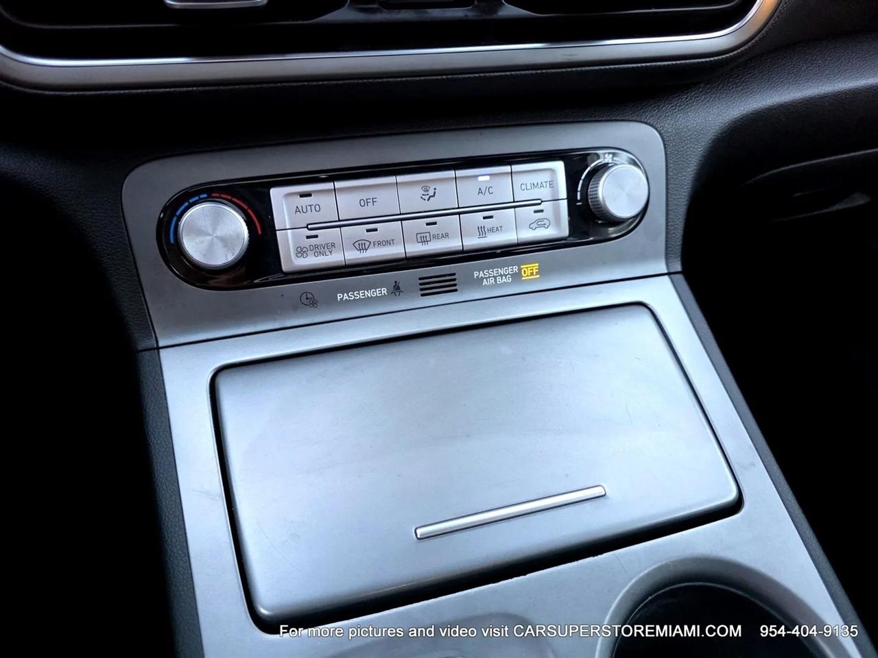 Hyundai Kona EV  2023