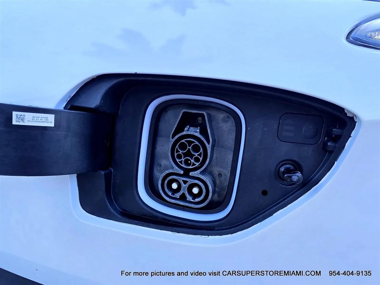Hyundai Kona EV  2023