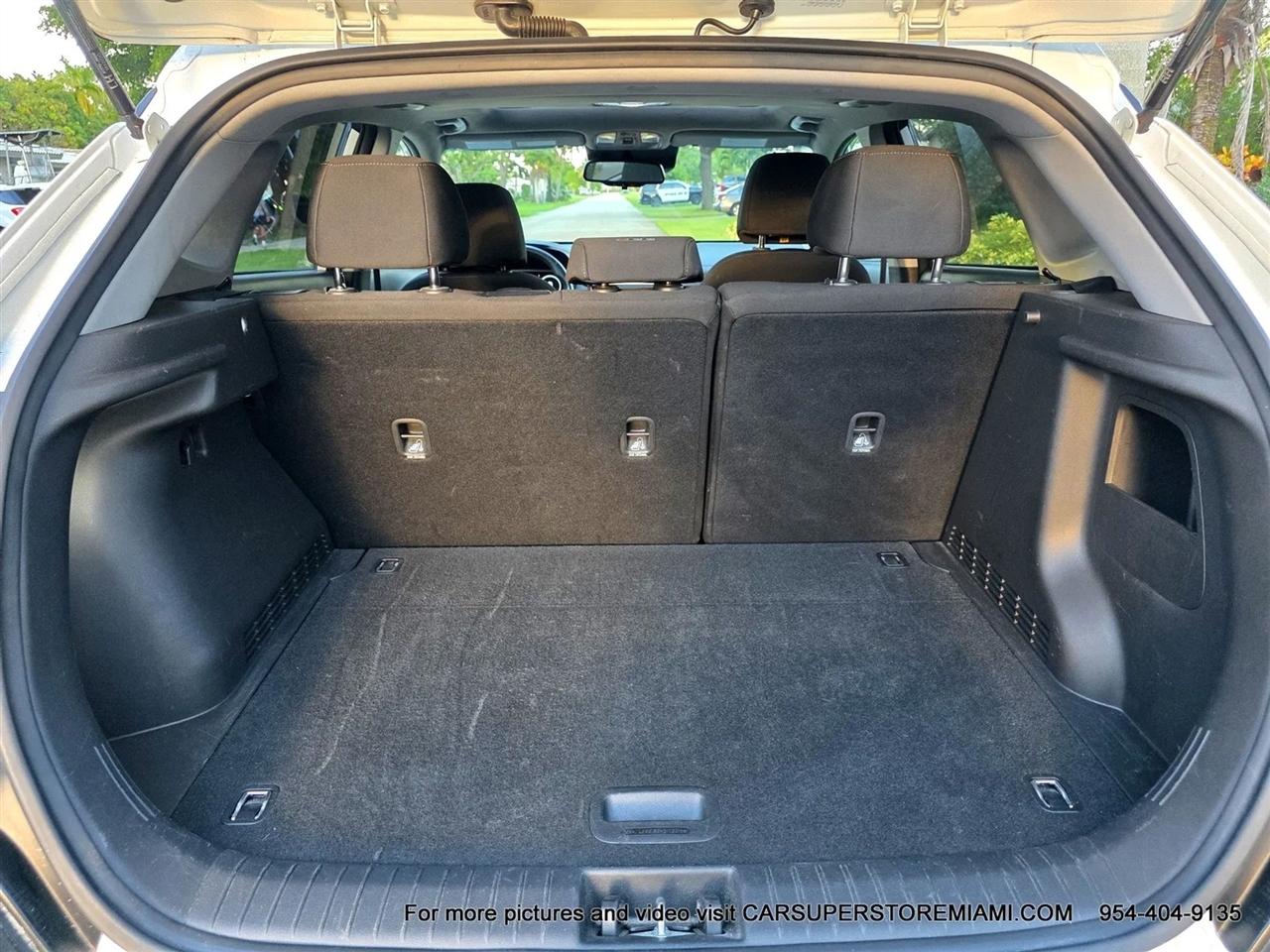 Hyundai Kona EV  2023