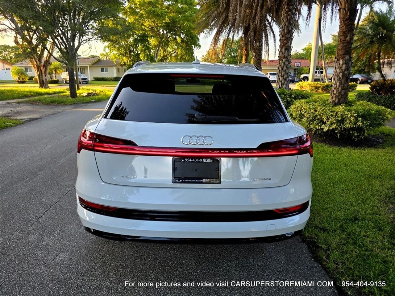 Audi E-Tron  2022