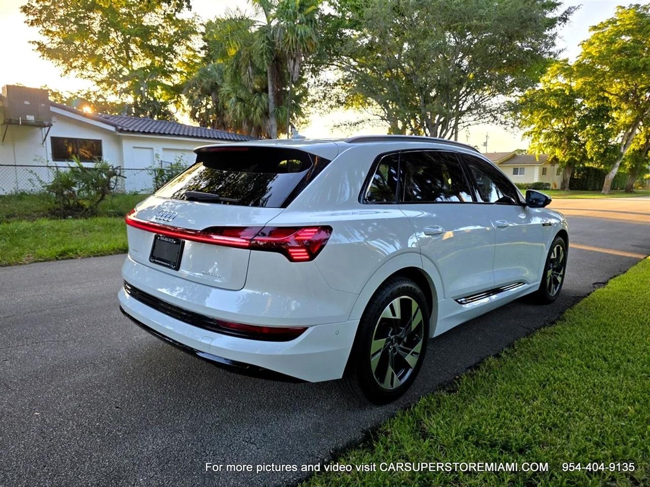 Audi E-Tron  2022