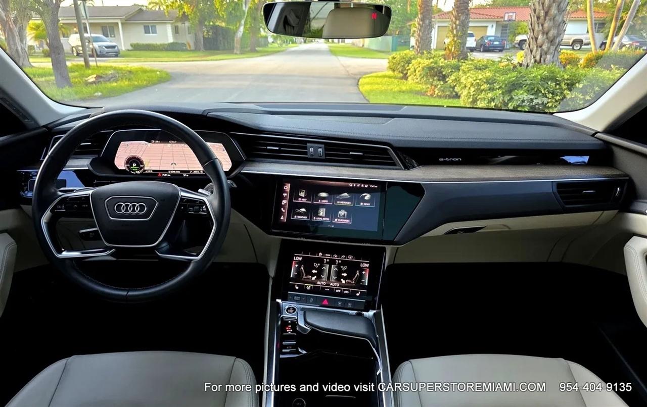 Audi E-Tron  2022