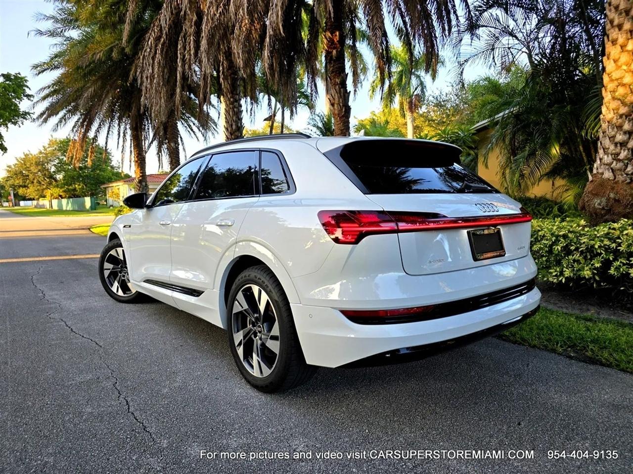 Audi E-Tron  2022