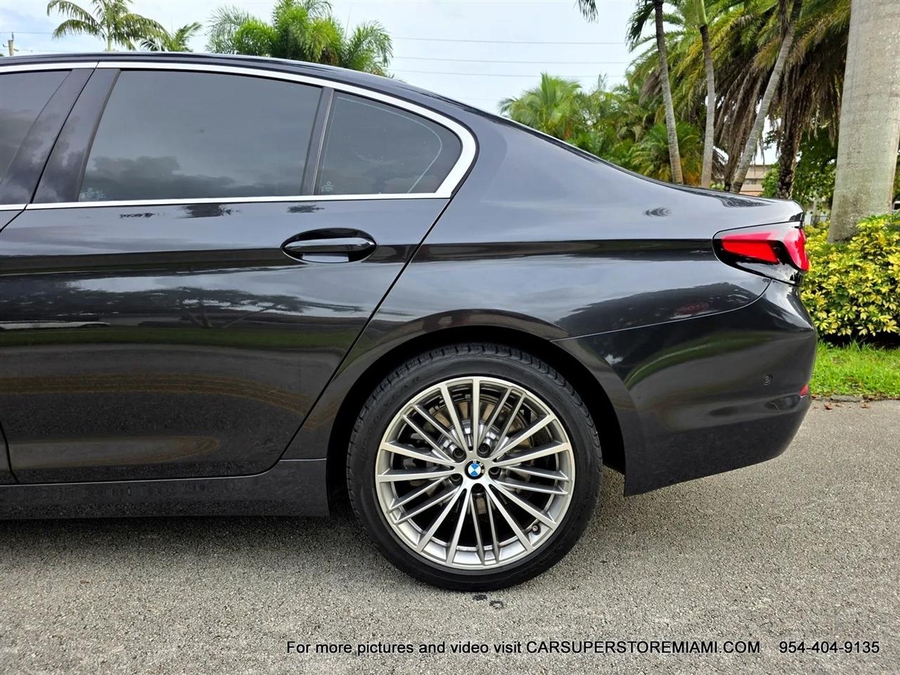 BMW 5-Series  2020
