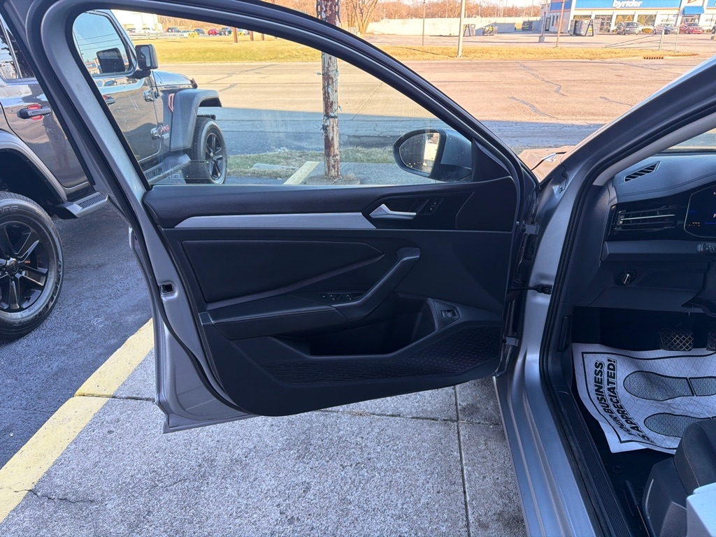 Volkswagen Jetta  2025