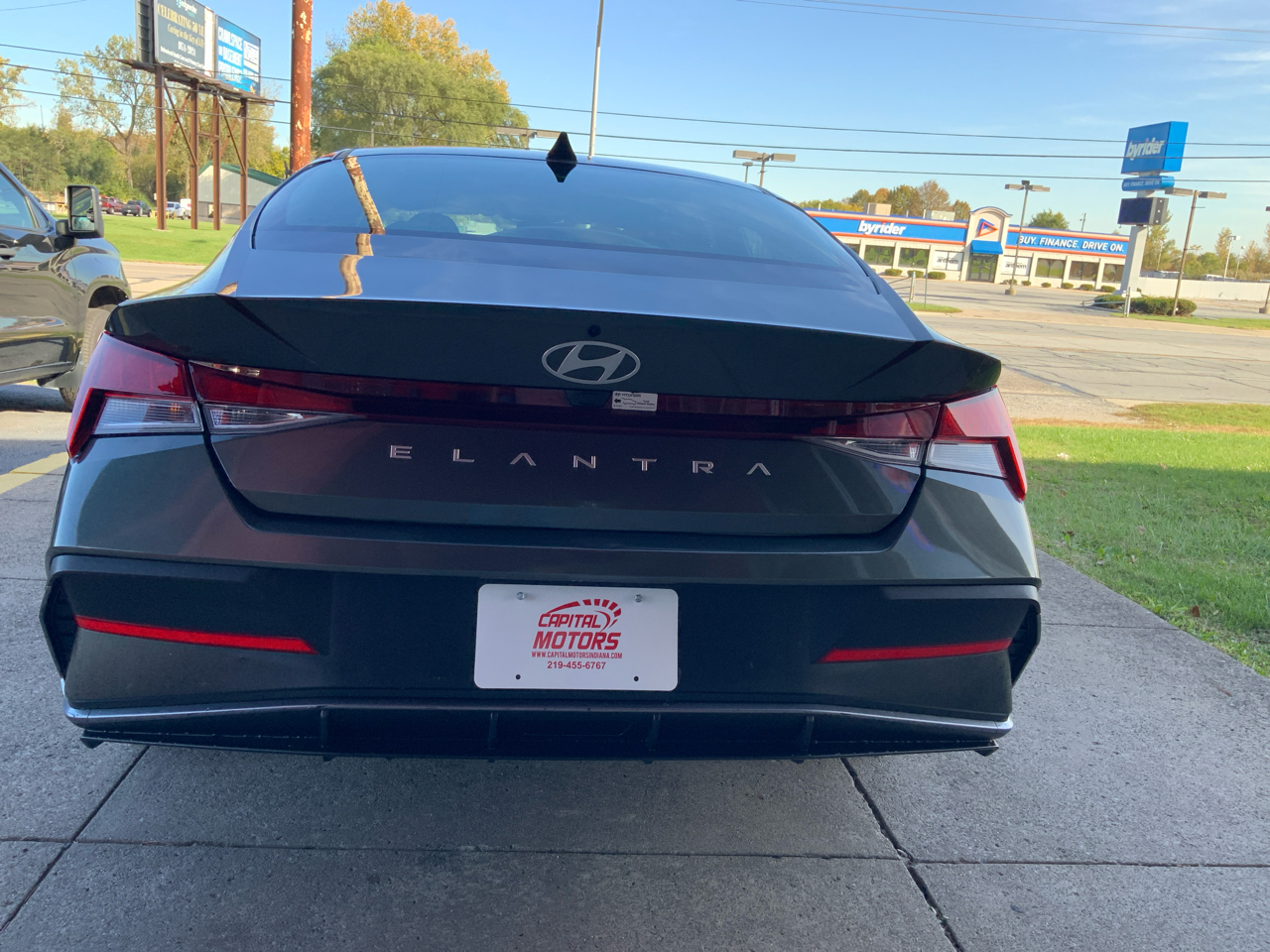 Hyundai Elantra  2024 Hyundai Elantra  2024