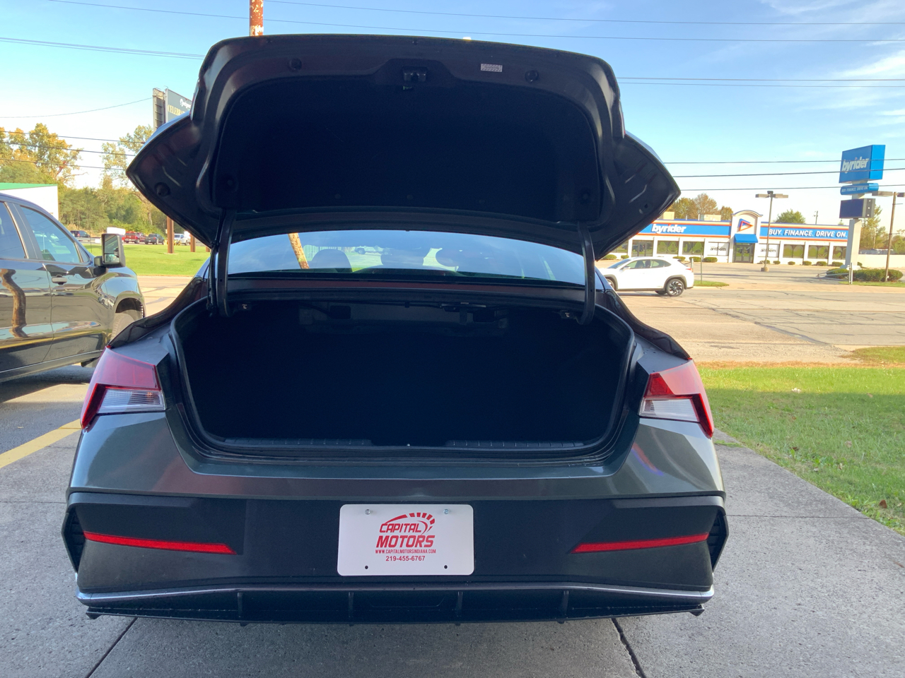 Hyundai Elantra  2024 Hyundai Elantra  2024