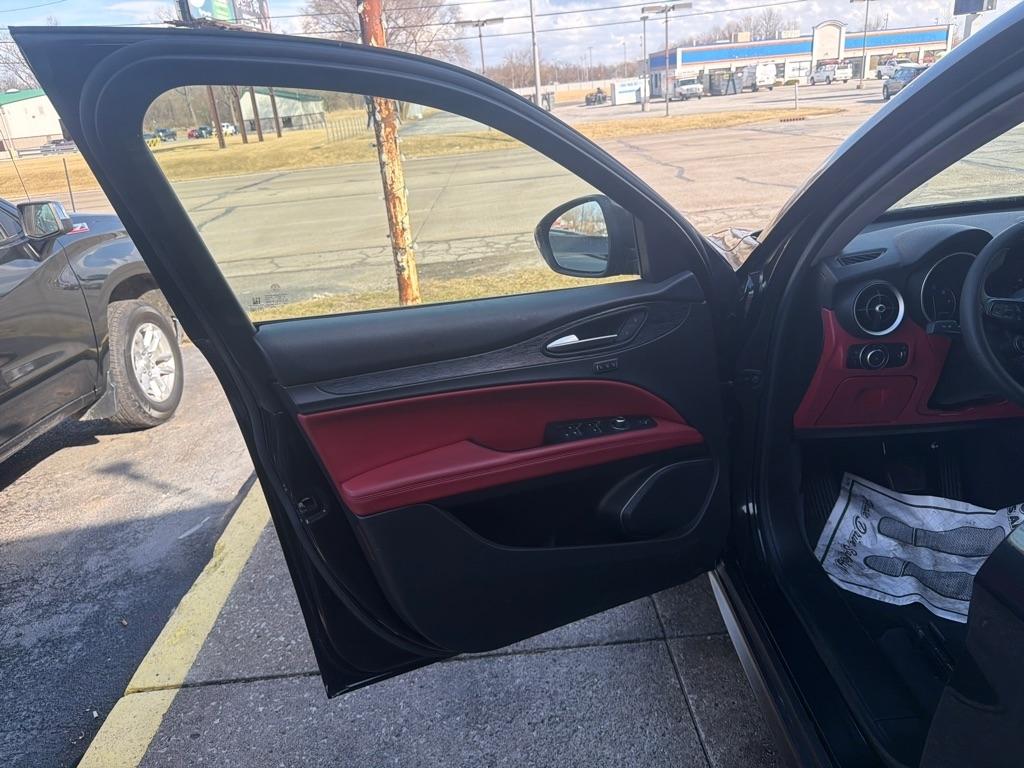 Alfa Romeo Stelvio  2020