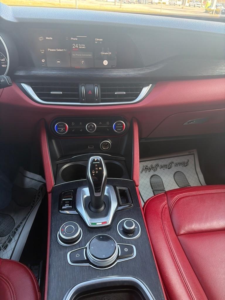 Alfa Romeo Stelvio  2020