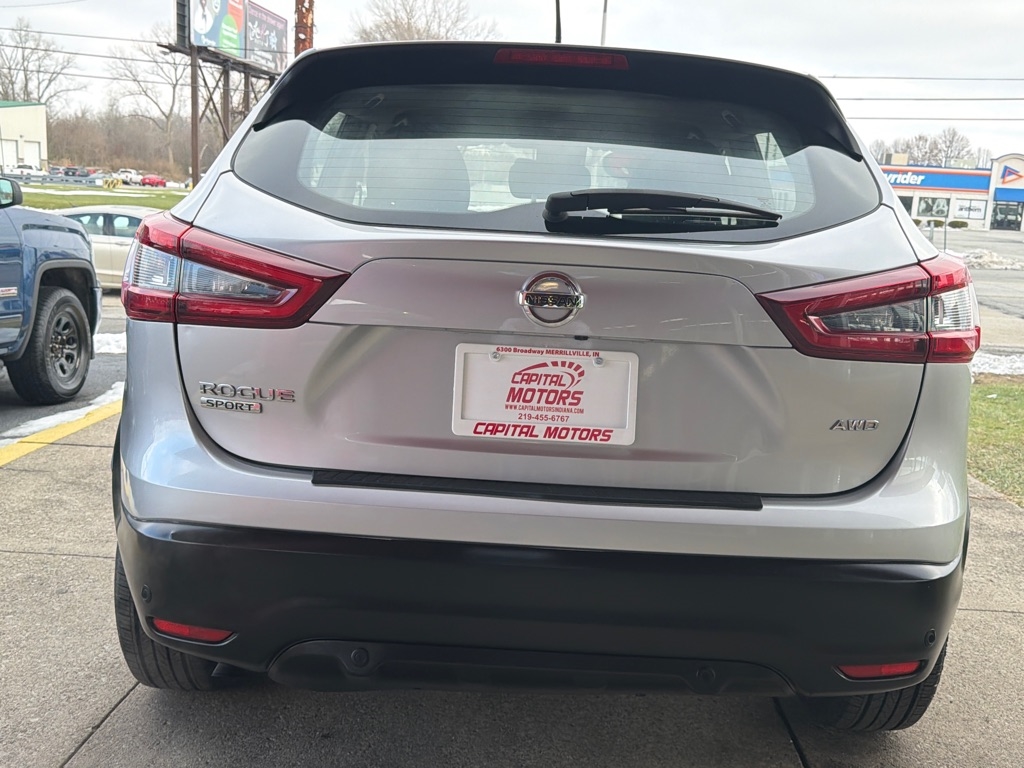 Nissan Rogue Sport  2021