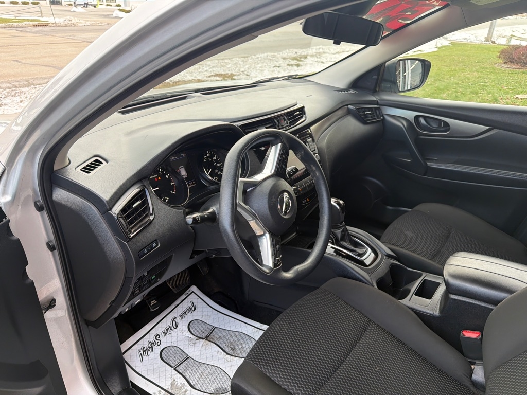 Nissan Rogue Sport  2021