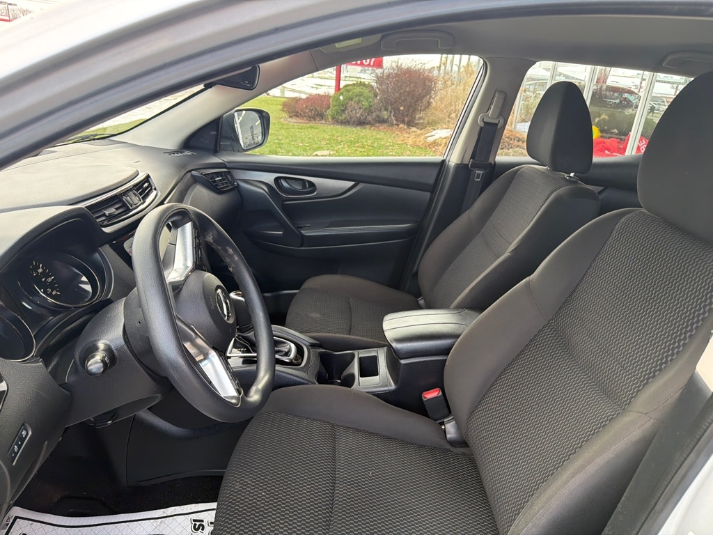 Nissan Rogue Sport  2021