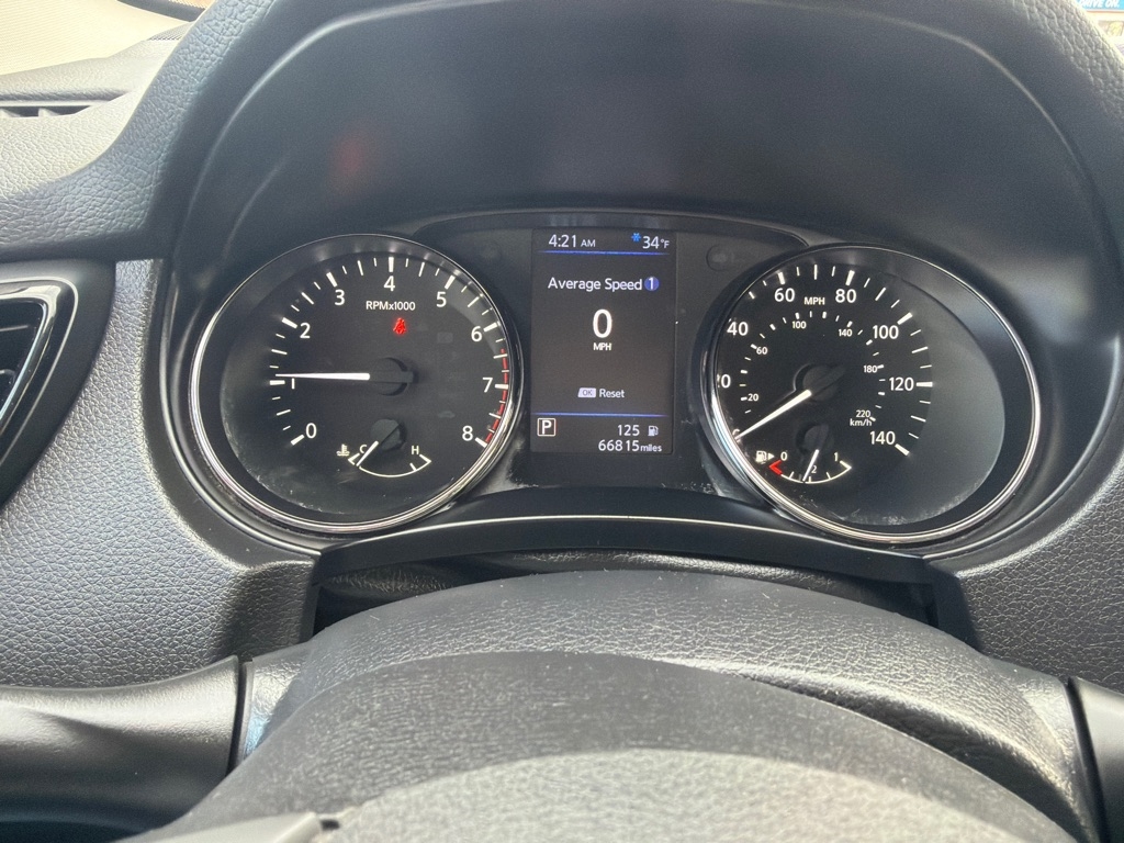 Nissan Rogue Sport  2021