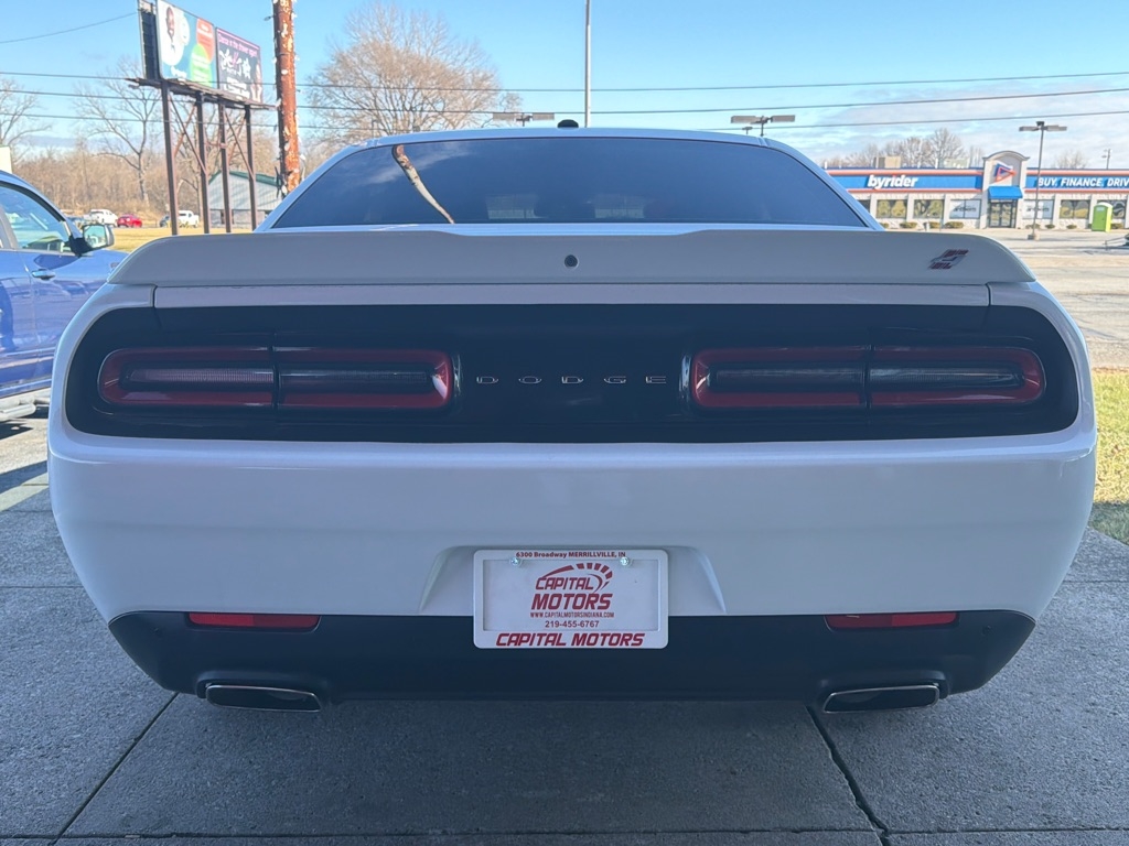Dodge Challenger  2019