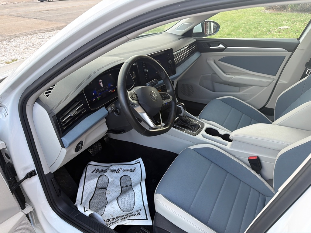 Volkswagen Jetta  2025