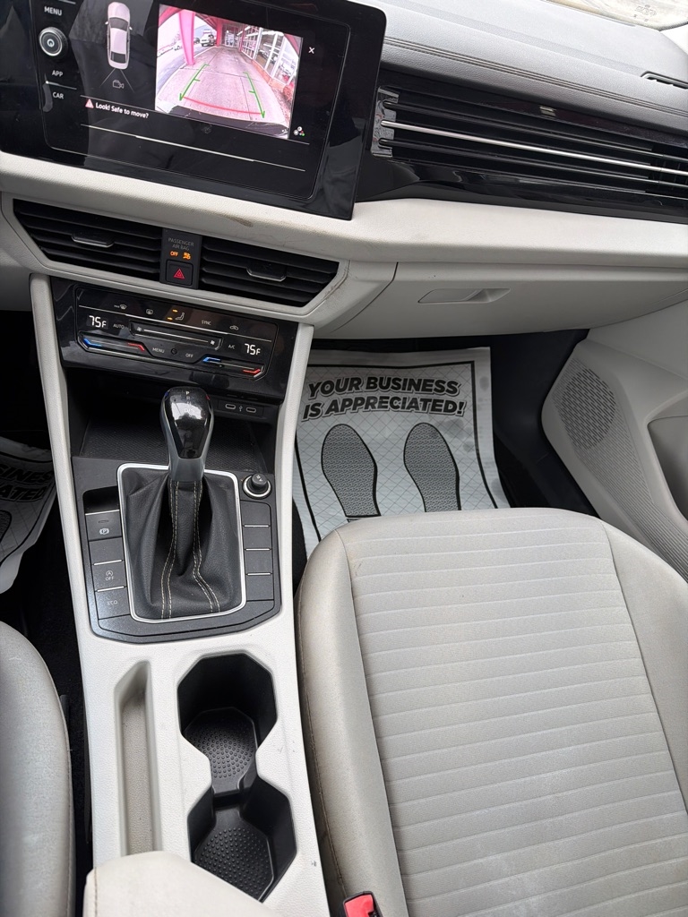 Volkswagen Jetta  2025