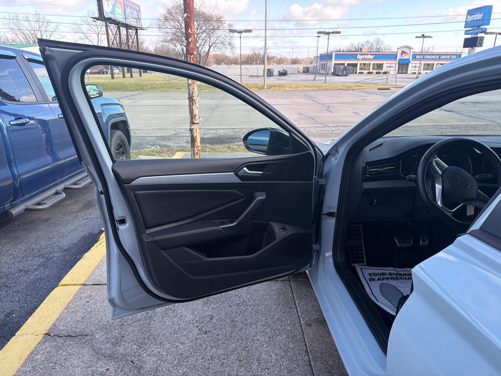 Volkswagen Jetta  2025