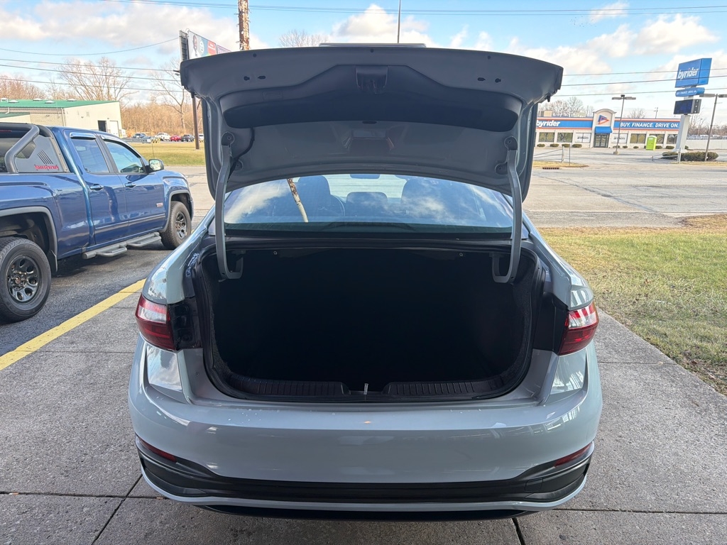 Volkswagen Jetta  2025