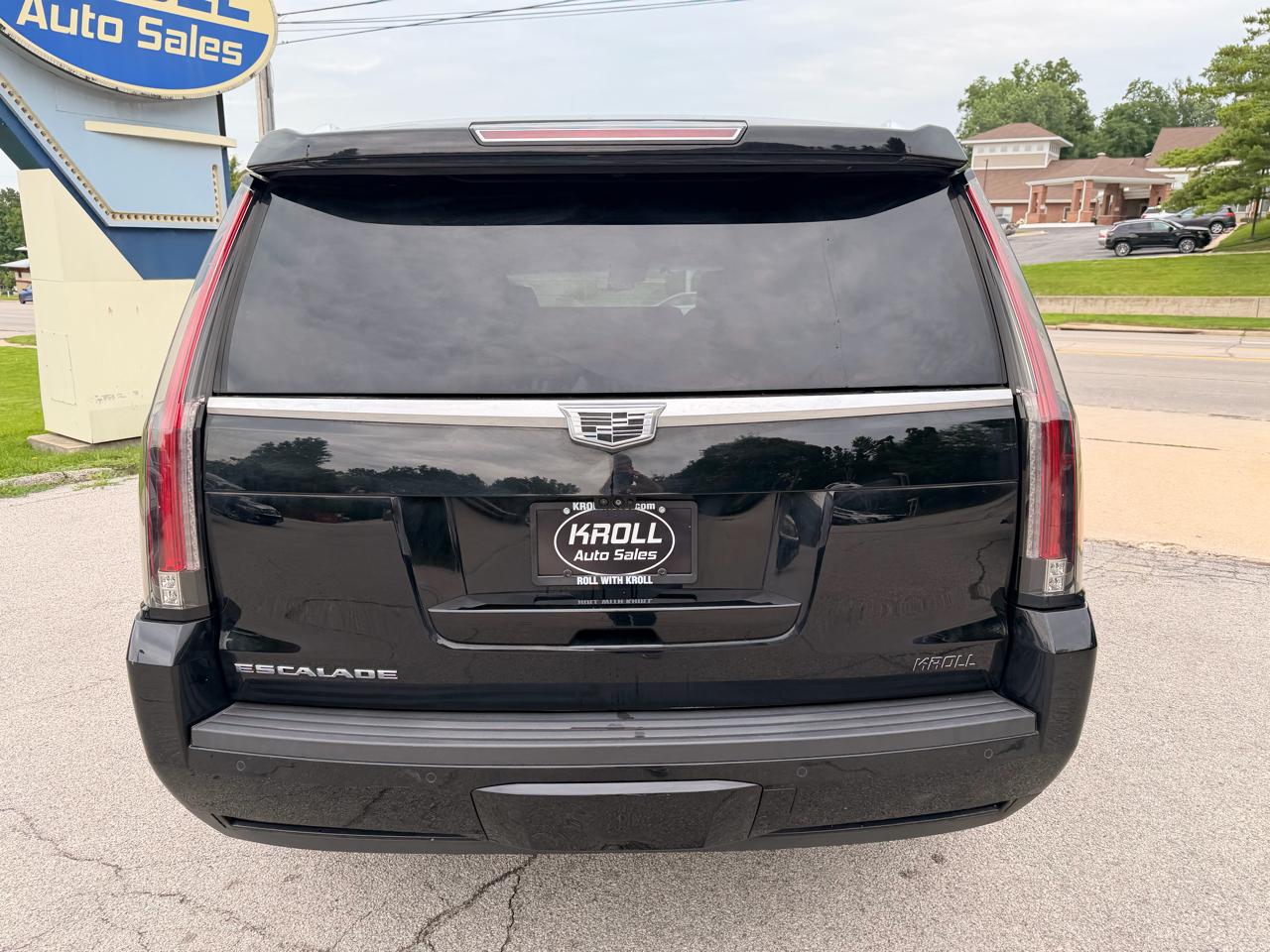 Cadillac Escalade 4WD 4dr Luxury 2017