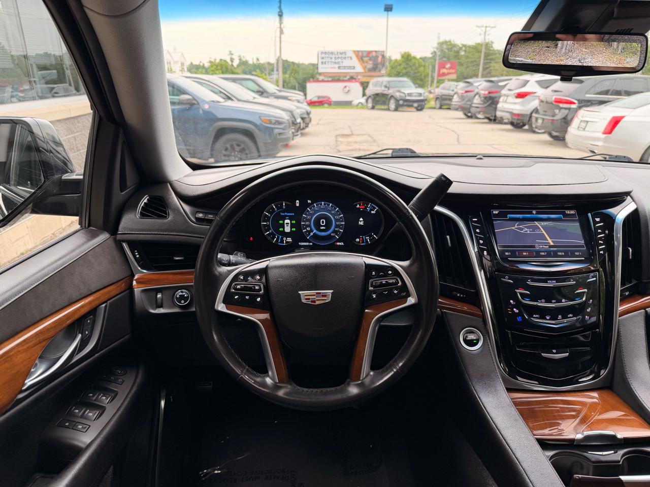 Cadillac Escalade 4WD 4dr Luxury 2017