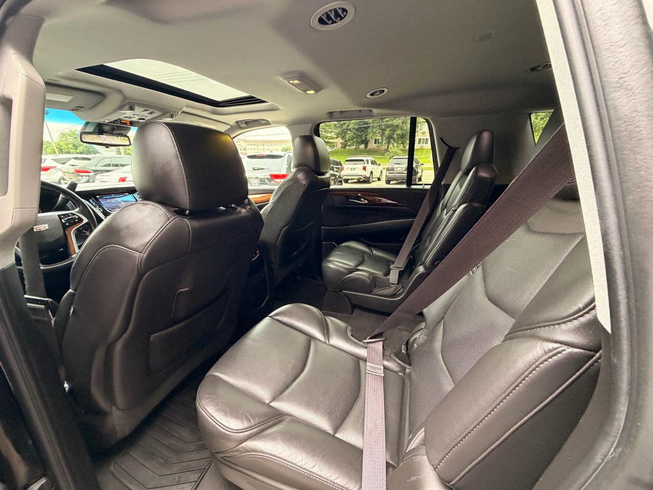 Cadillac Escalade 4WD 4dr Luxury 2017