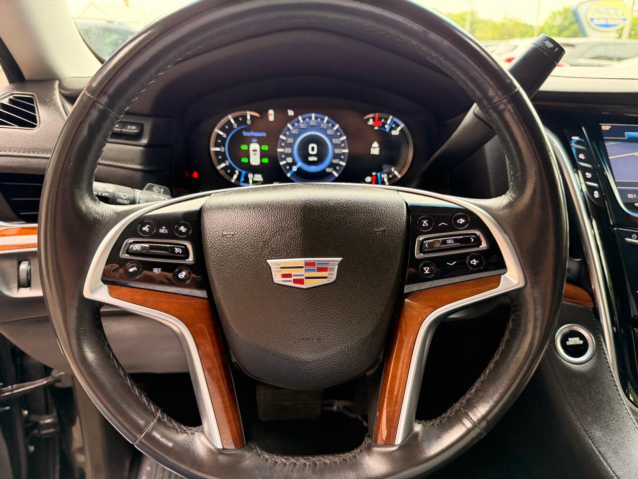 Cadillac Escalade 4WD 4dr Luxury 2017