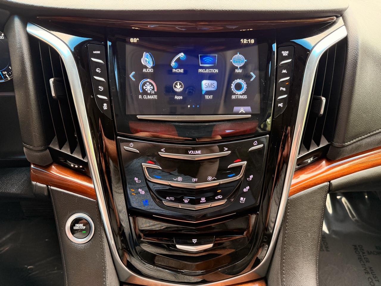 Cadillac Escalade 4WD 4dr Luxury 2017