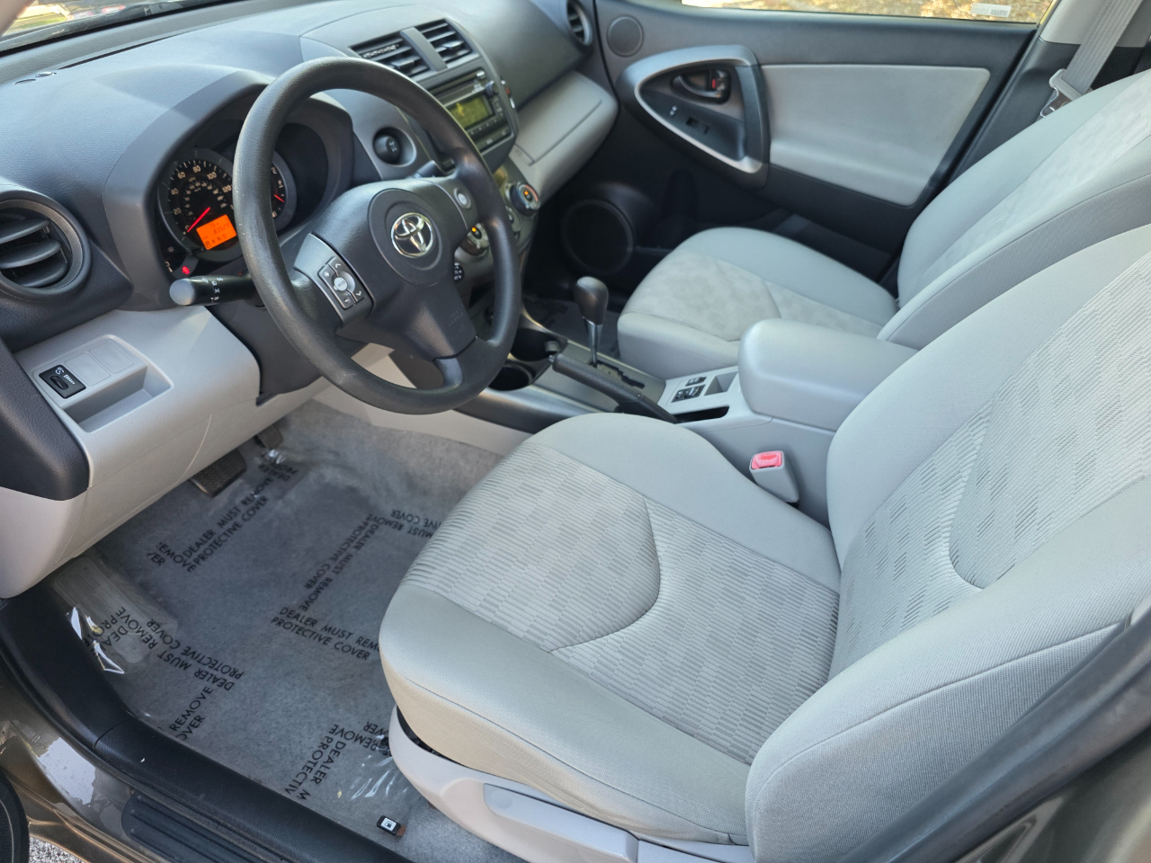 2012 Toyota RAV4 photo 4