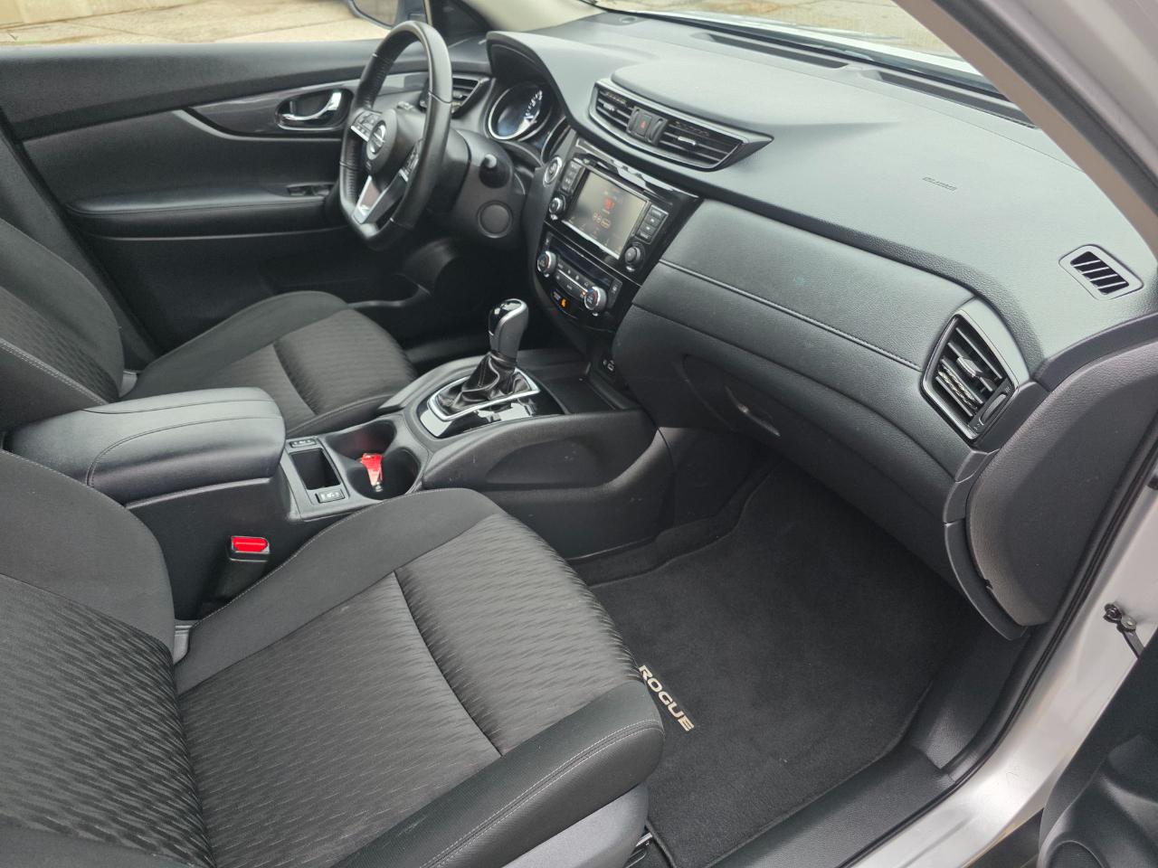 Nissan Rogue FWD SV 2020