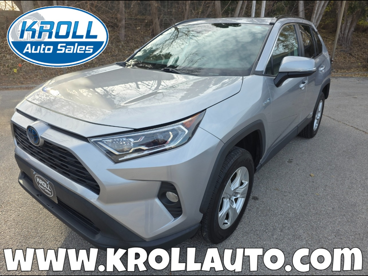 2020 Toyota RAV4 XLE's photo