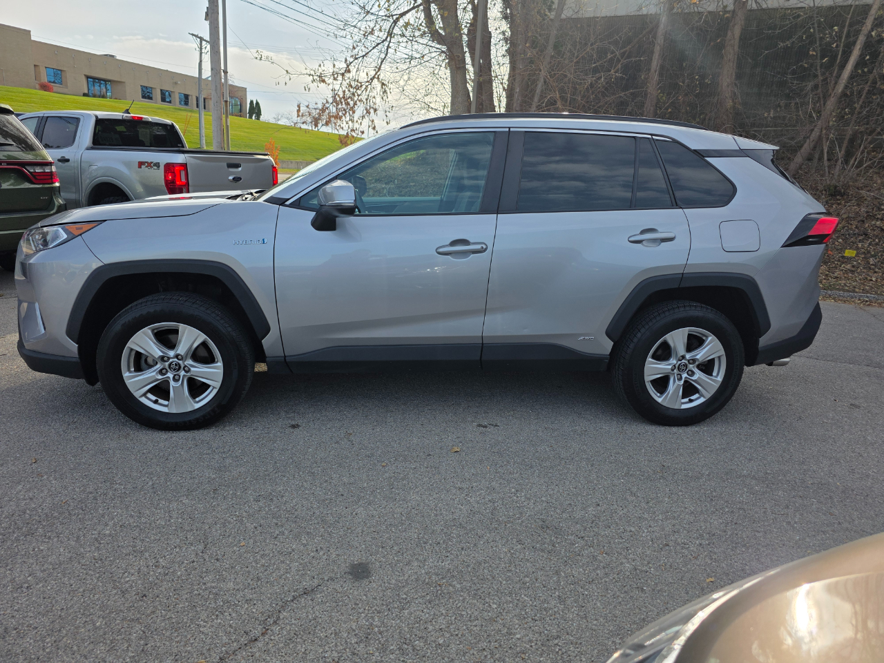 Toyota RAV4 Hybrid XLE AWD (Natl) *Ltd Avail* 2020