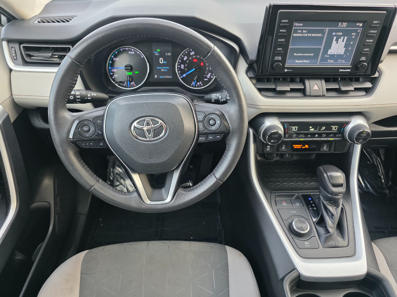 2020 Toyota RAV4 Hybrid XLE photo 2