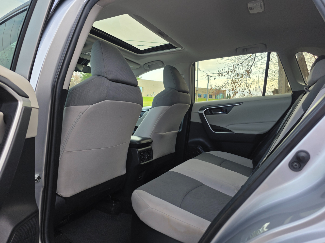 Toyota RAV4 Hybrid XLE AWD (Natl) *Ltd Avail* 2020