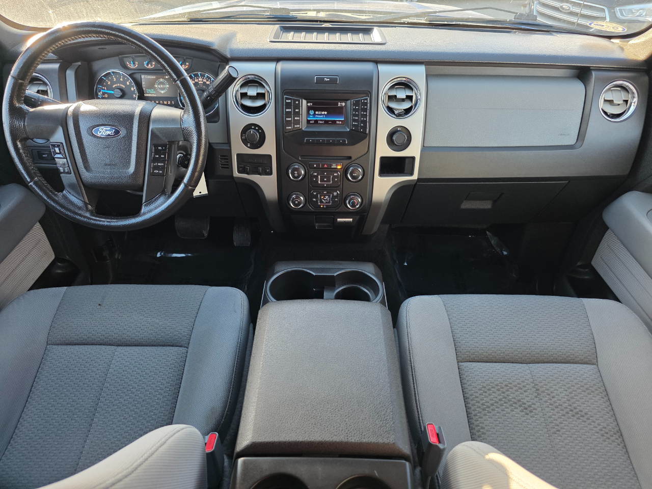Ford F-150 4WD SuperCrew 145" XL 2014