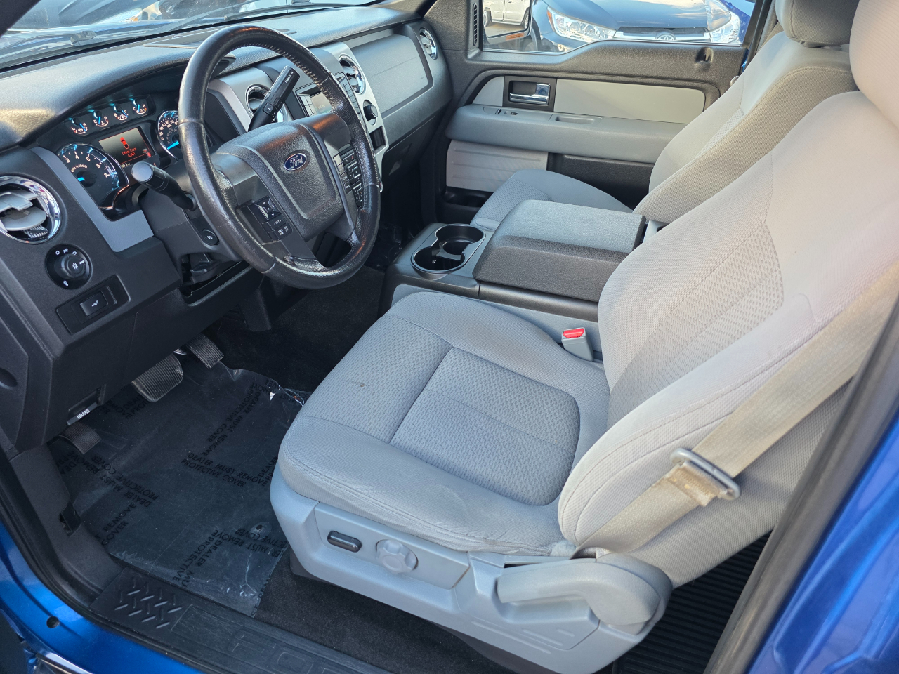 Ford F-150 4WD SuperCrew 145" XL 2014