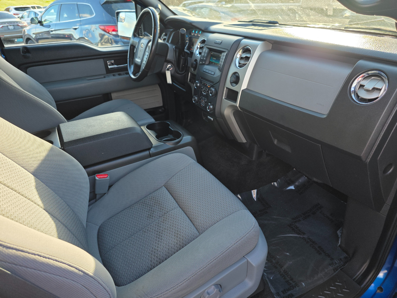 Ford F-150 4WD SuperCrew 145" XL 2014