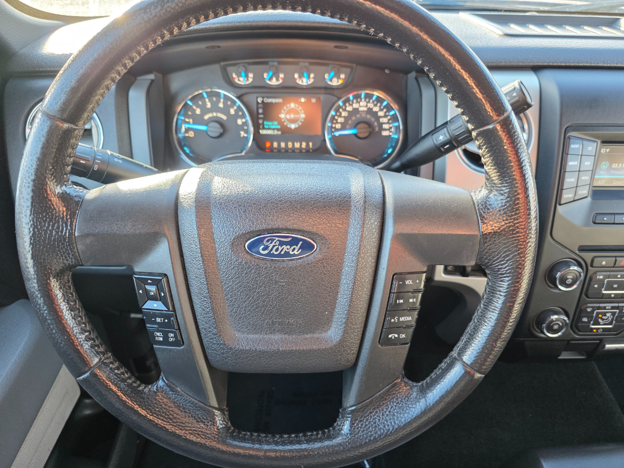 Ford F-150 4WD SuperCrew 145" XL 2014