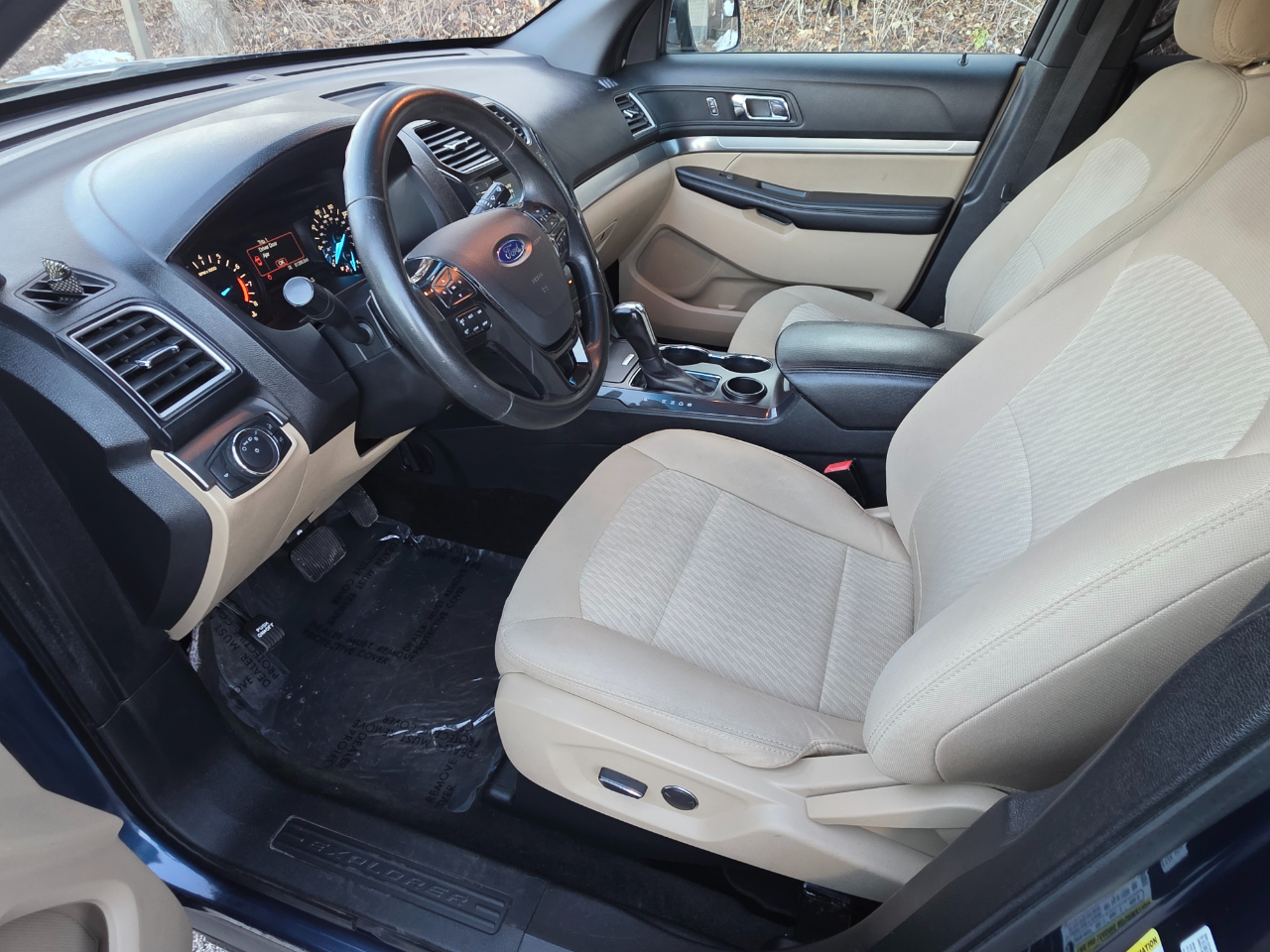 Ford Explorer Base FWD 2017