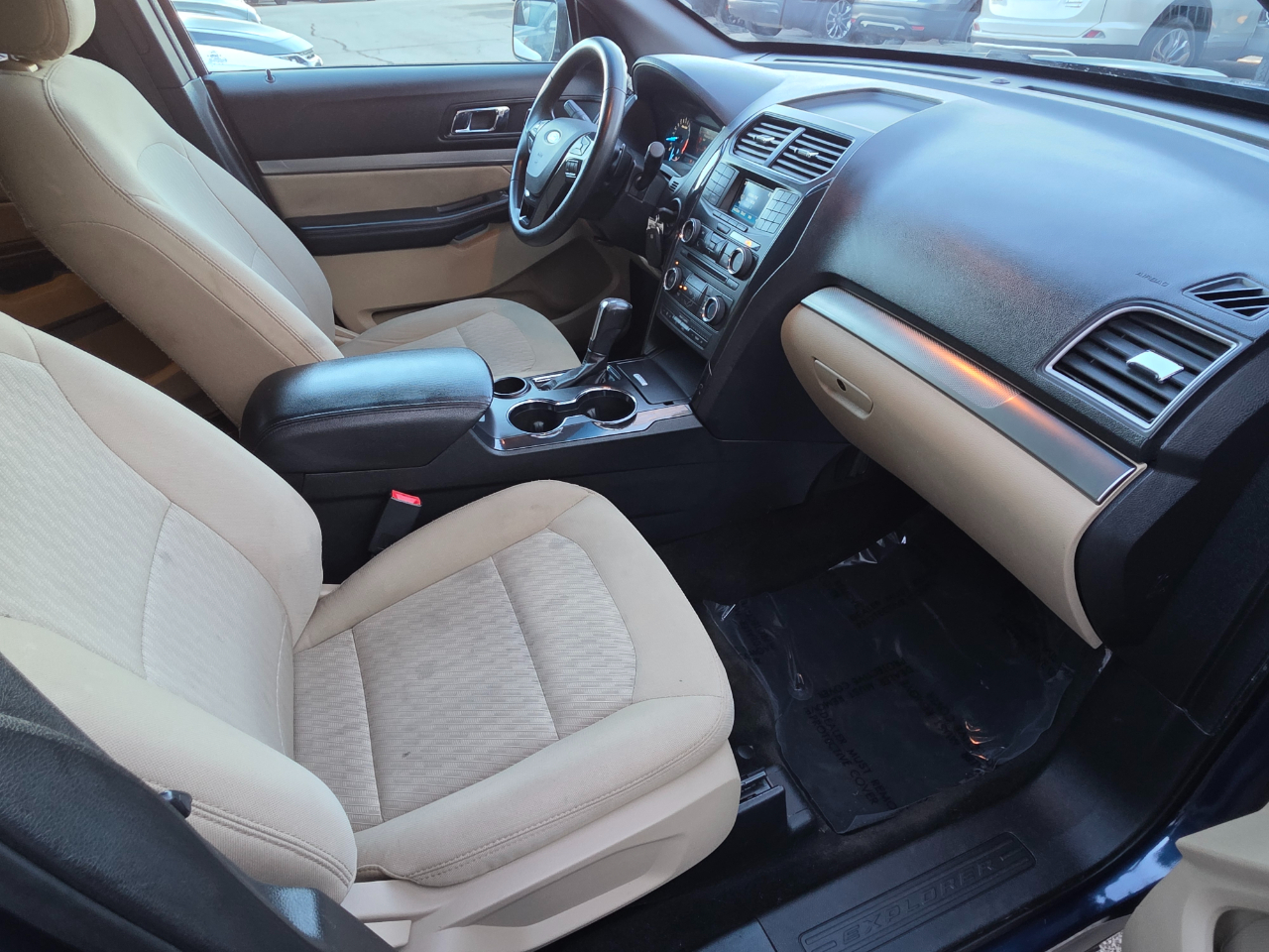 Ford Explorer Base FWD 2017