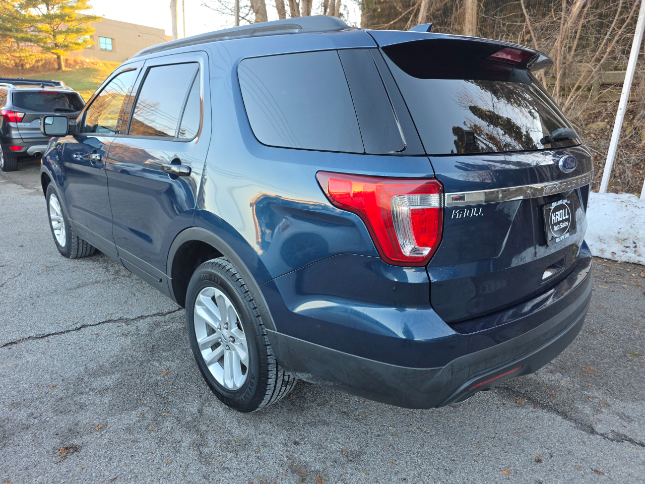 Ford Explorer Base FWD 2017