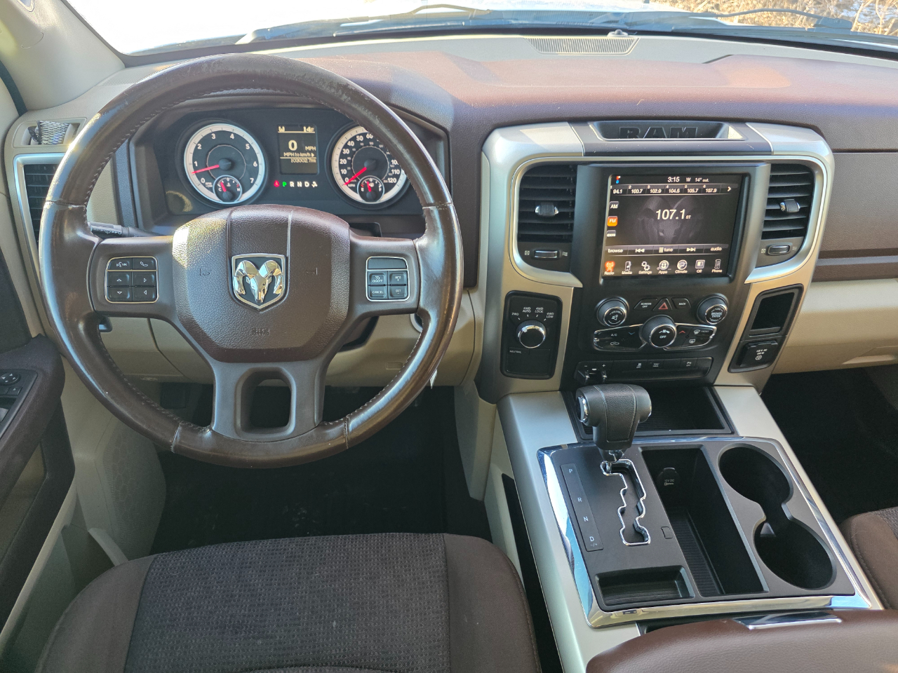 RAM 1500 4WD Quad Cab 140.5" Lone Star 2013