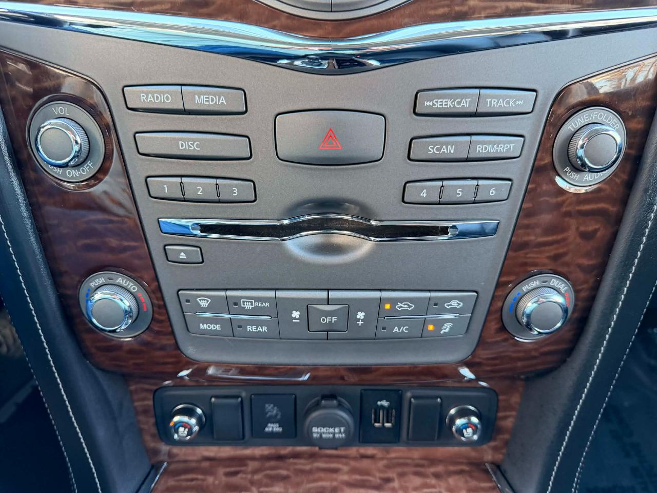 Nissan Armada 4x4 Platinum 2019