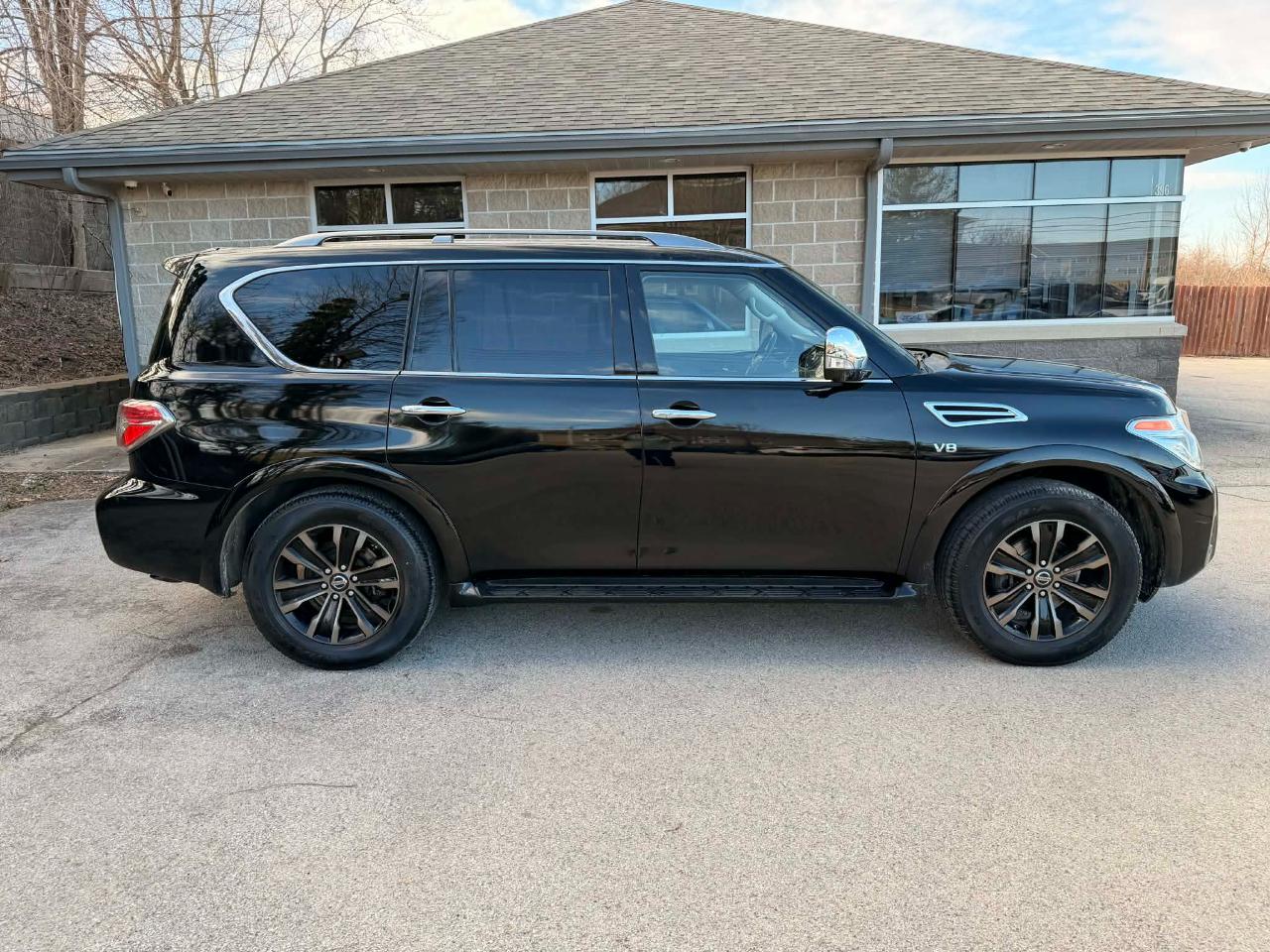 Nissan Armada 4x4 Platinum 2019