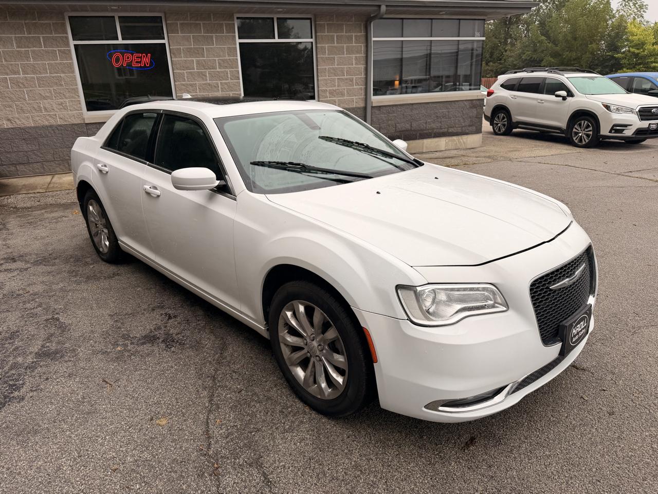 Chrysler 300 4dr Sdn Limited AWD 2015