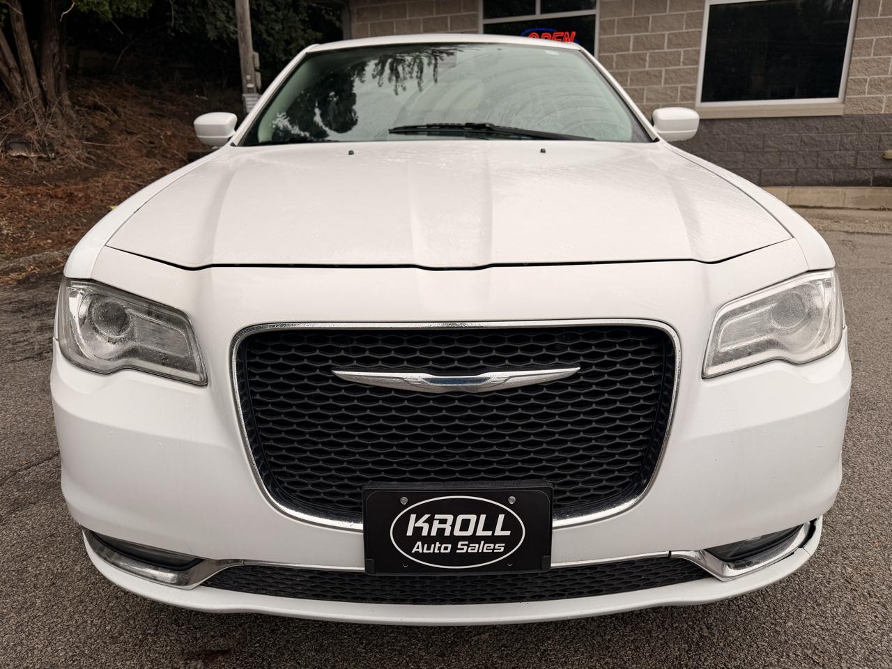 Chrysler 300 4dr Sdn Limited AWD 2015