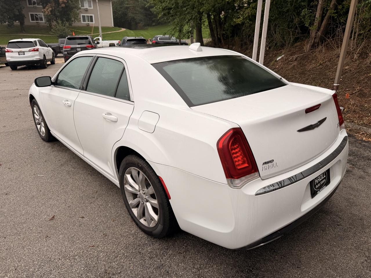 Chrysler 300 4dr Sdn Limited AWD 2015