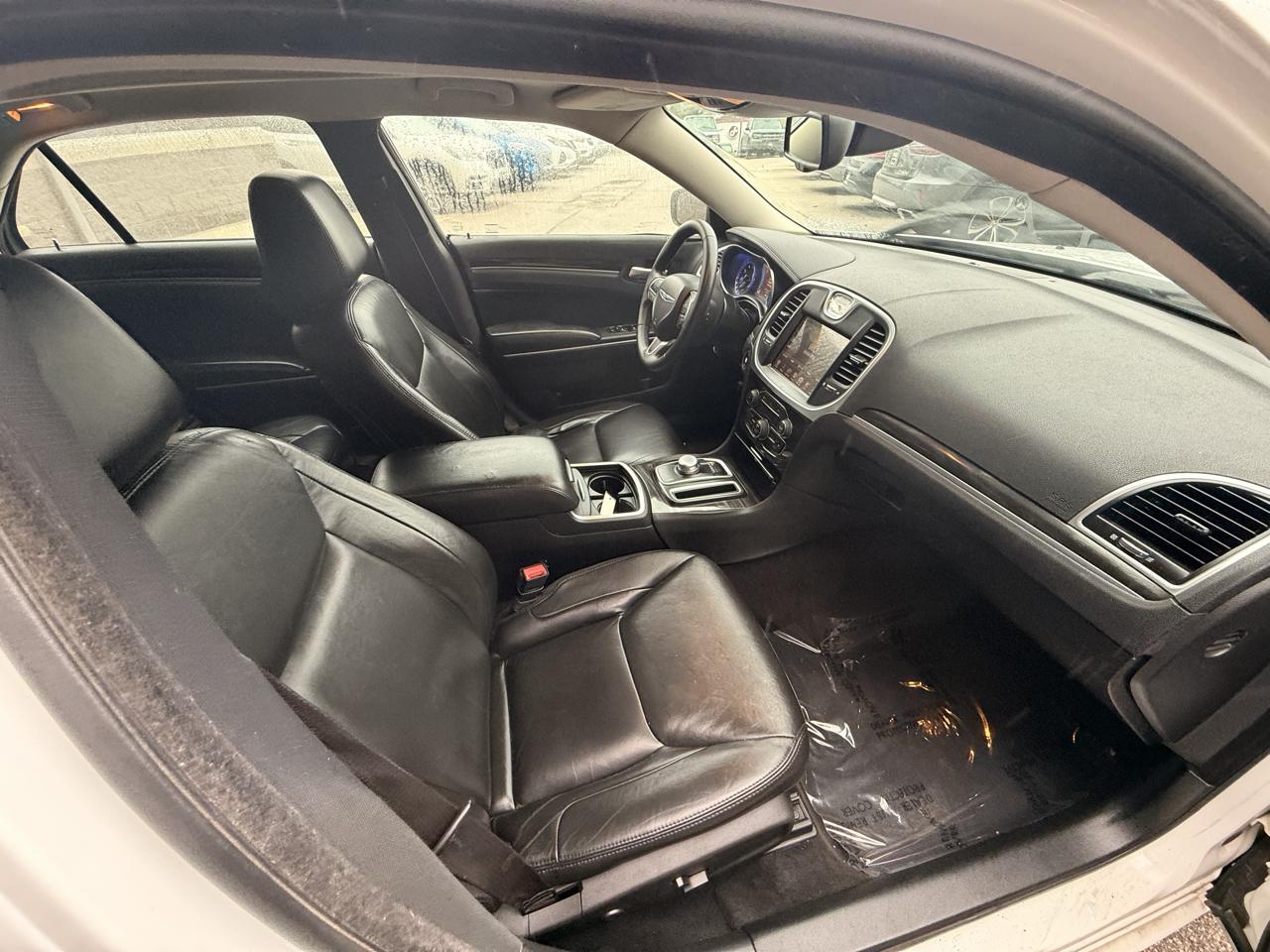 Chrysler 300 4dr Sdn Limited AWD 2015