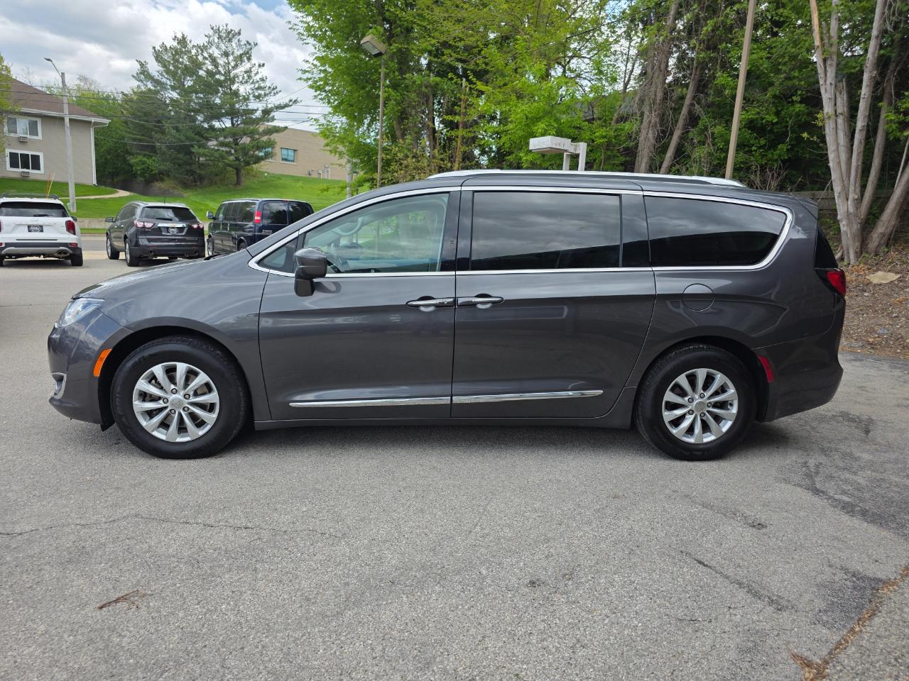 Chrysler Pacifica Touring L FWD 2018