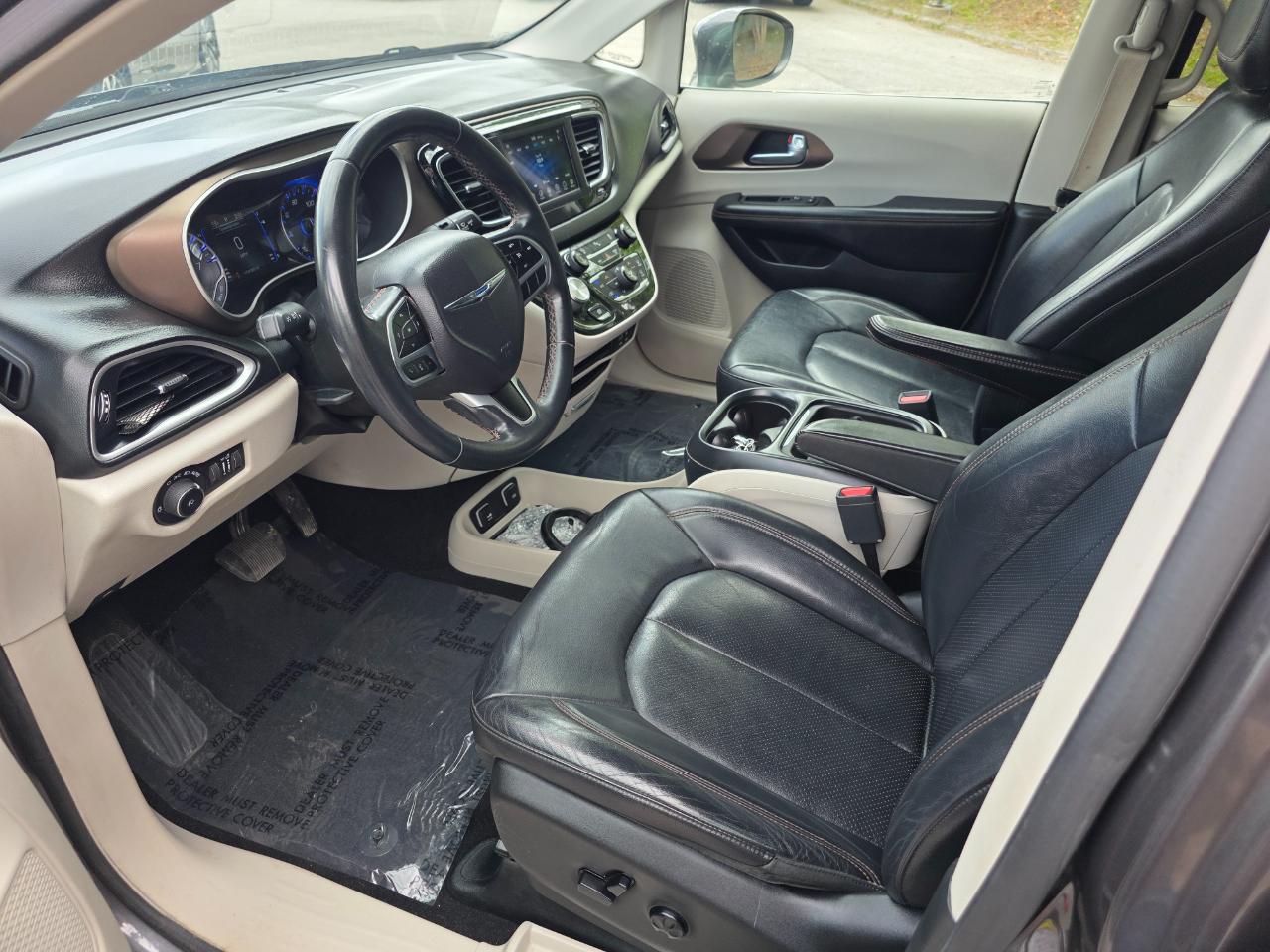 Chrysler Pacifica Touring L FWD 2018